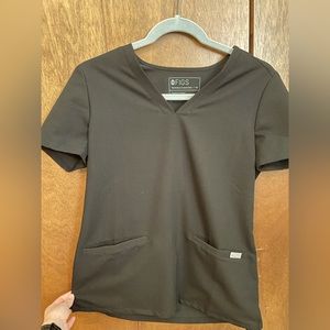 FIGS Technical Collection XS Camsa Three Pocket Scrub Top